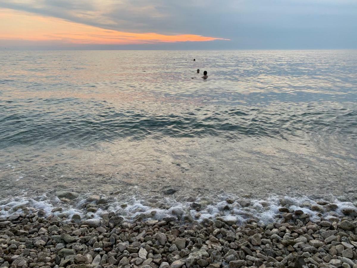 Devi-Piran Daire Dış mekan fotoğraf